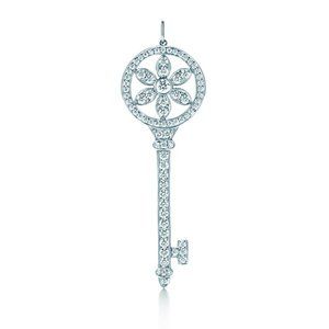 Tiffany & Co Daisy Key Pendant With Tiffany Chain